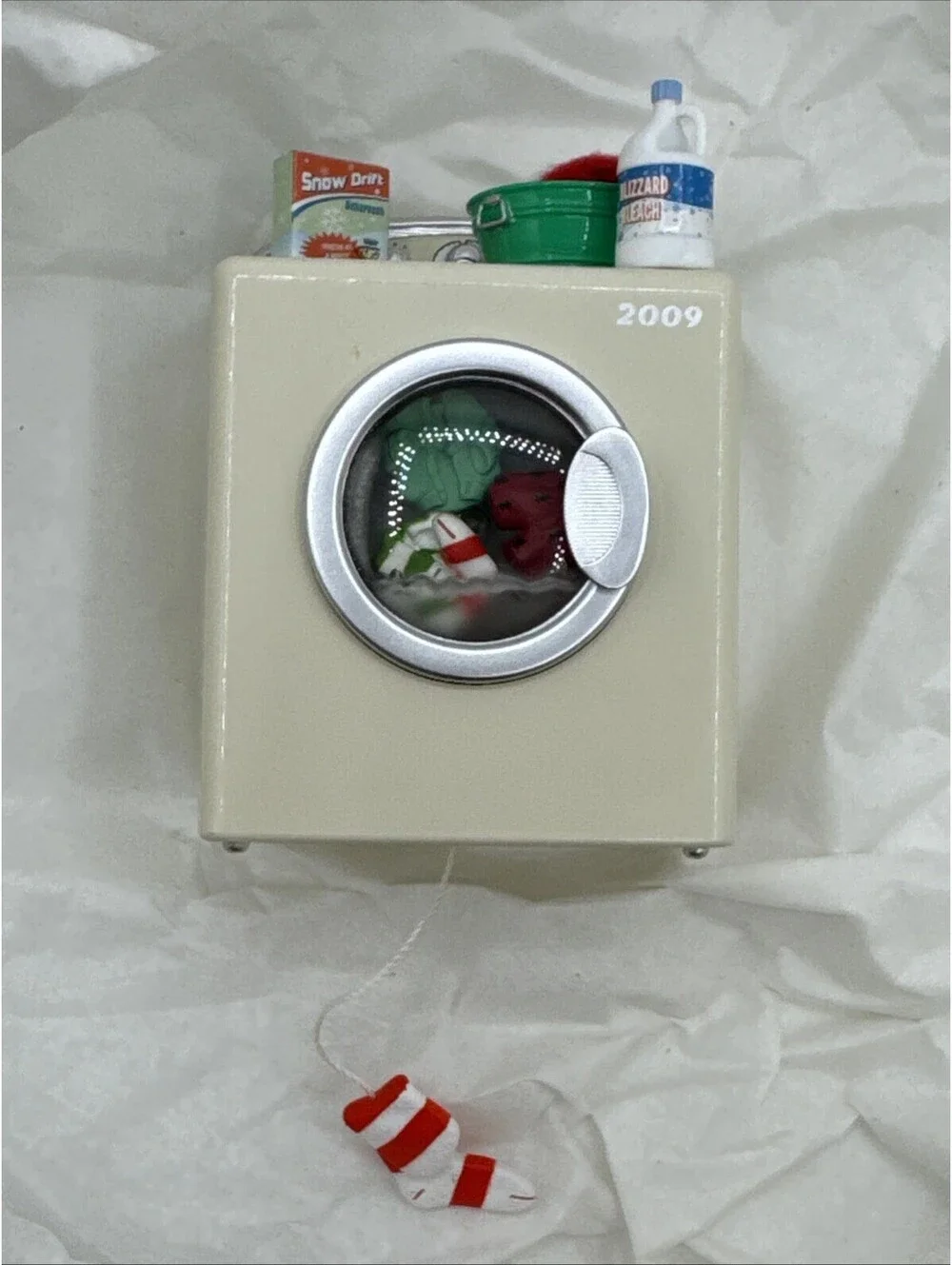 2009 Hallmark Santas Merry Washing Machine Ornament Magic Light & Motion New
